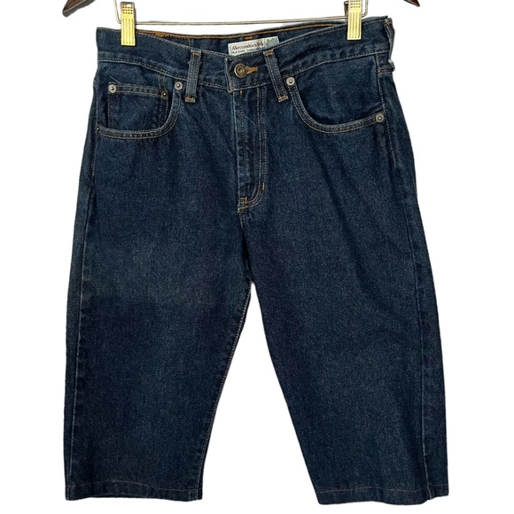 Abercrombie & Finch 5-pocket Bermuda Shorts, Denim | 4 - Picture 5 of 16